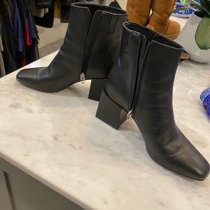 Dolce Vita Imogen black leather booties size 8